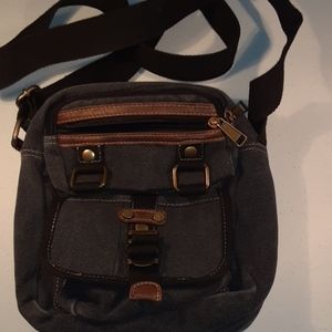 CargoIT crossbody bag